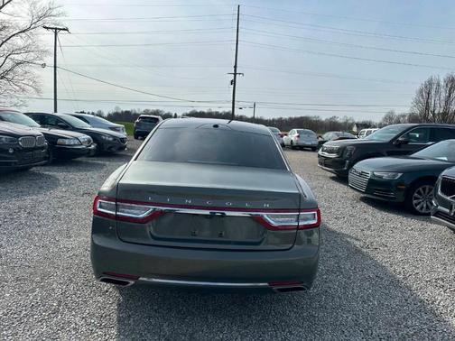 Green 2017 Lincoln Continental Select
