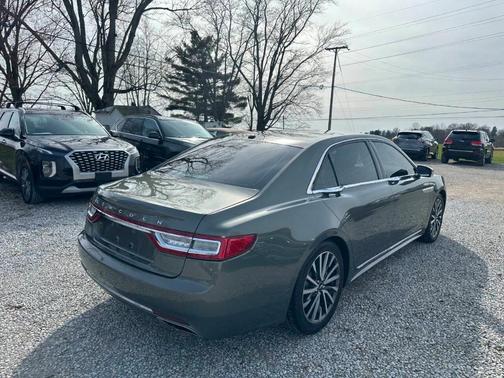 Green 2017 Lincoln Continental Select