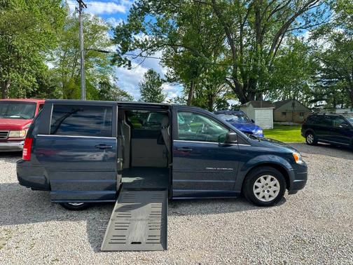 Blue 2009 Chrysler Town & Country LX