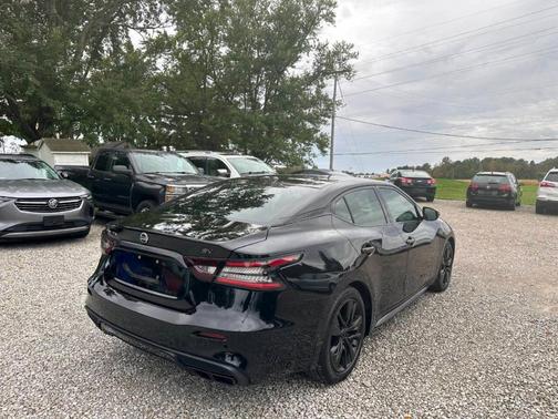 Black 2021 Nissan Maxima SV