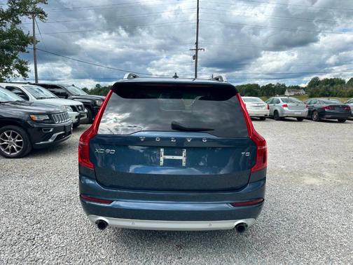 2018 Volvo XC90 T5 Momentum