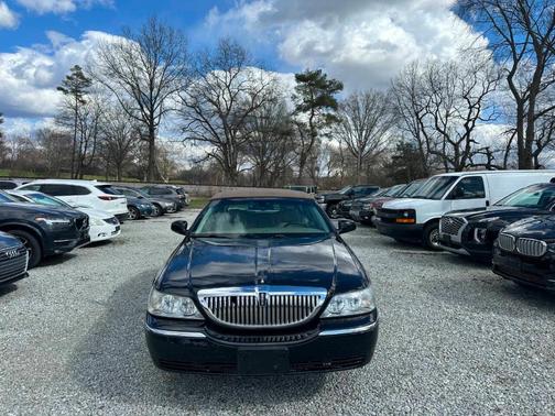 2009 Lincoln Town Car Signature Limited