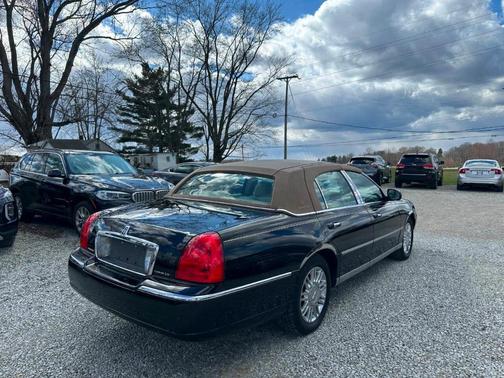 2009 Lincoln Town Car Signature Limited