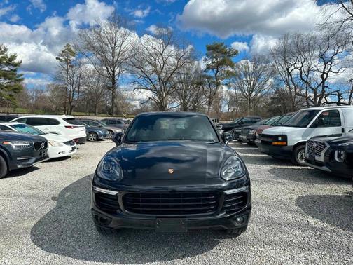 2017 Porsche Cayenne Platinum Edition