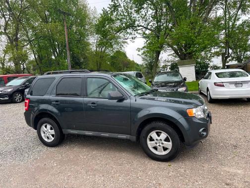 Blue 2009 Ford Escape XLT