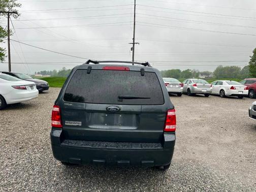 Blue 2009 Ford Escape XLT
