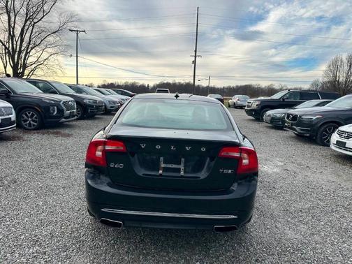 2017 Volvo S60 T5 Inscription Platinum