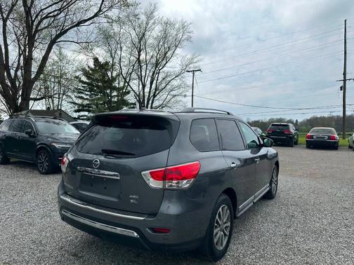 Gun 2015 Nissan Pathfinder SL