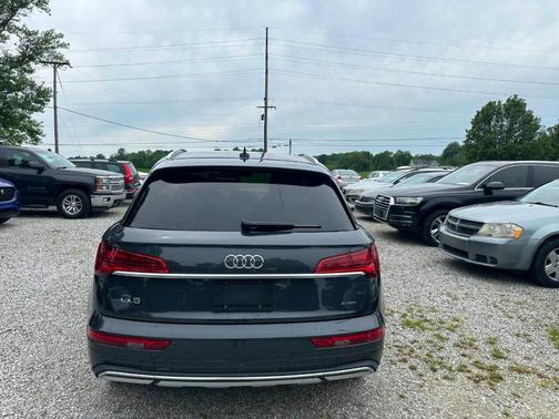 Manhattan Gray Metallic 2021 Audi Q5 45 Premium