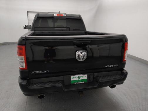 Diamond Black Crystal Pearlcoat 2019 RAM 1500 Big Horn