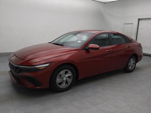 2024 Hyundai ELANTRA SE