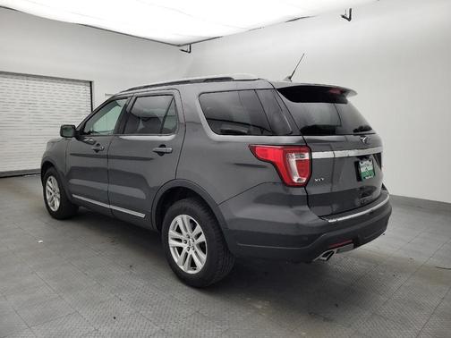 Magnetic Metallic 2018 Ford Explorer XLT
