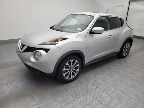 Brilliant Silver 2017 Nissan Juke SV