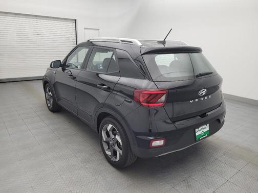 Onyx Black 2025 Hyundai VENUE SEL