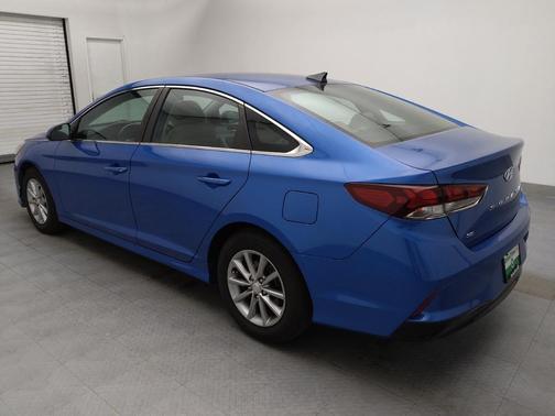 2018 Hyundai SONATA SE