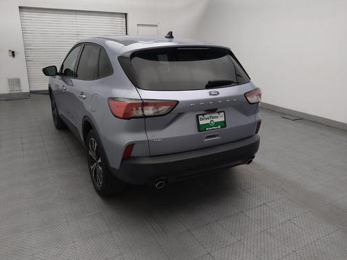 Iced Blue Silver Metallic 2022 Ford Escape SE