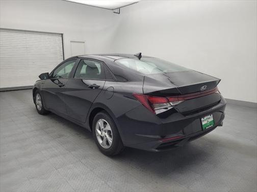 2022 Hyundai ELANTRA SE