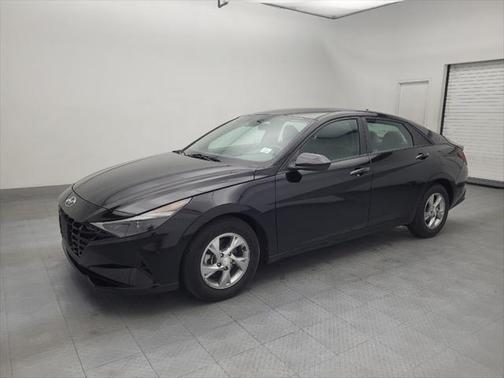 2022 Hyundai ELANTRA SE