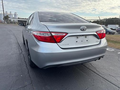 2016 Toyota Camry XLE