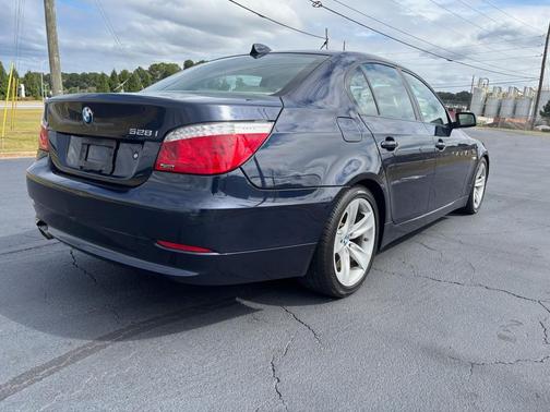 2009 BMW 528 528i