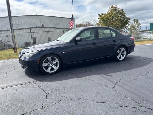 2009 BMW 528 528i