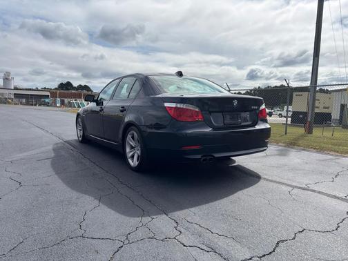 2009 BMW 528 528i