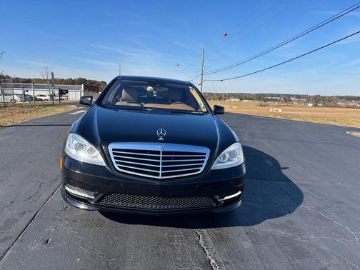 2011 Mercedes-Benz S-Class S550