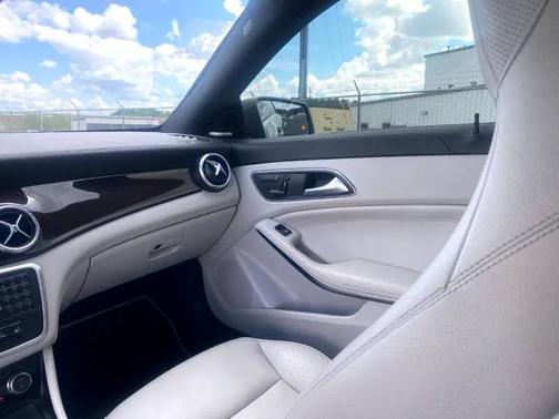 2014 Mercedes-Benz CLA-Class Base