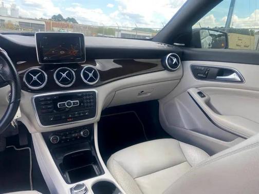 2014 Mercedes-Benz CLA-Class Base