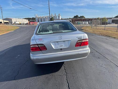 2001 Mercedes-Benz E-Class 4M