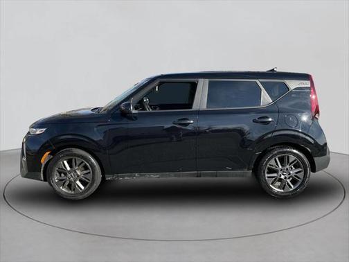 2022 Kia Soul EX