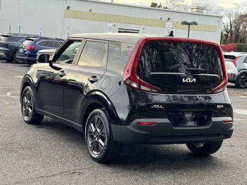 2022 Kia Soul EX