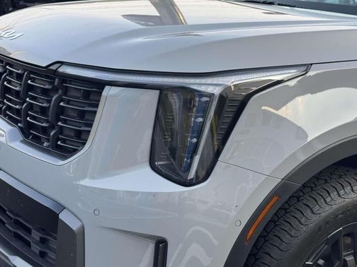 Wolf Gray 2024 Kia Sorento SX