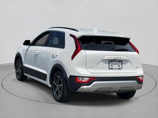 2024 Kia Niro LX