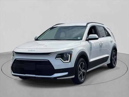 2024 Kia Niro LX