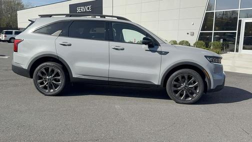 Wolf Gray 2023 Kia Sorento SX