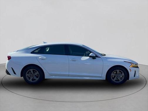 2024 Kia K5 LXS