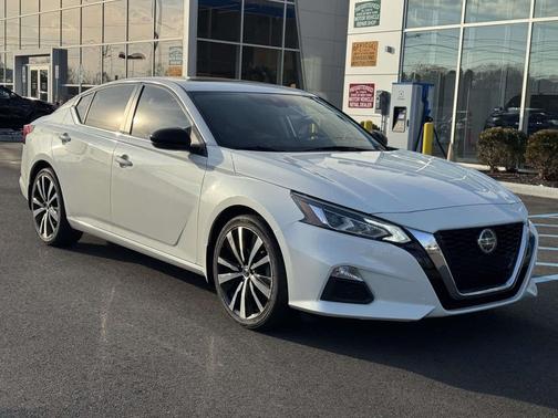 2020 Nissan Altima SR FWD