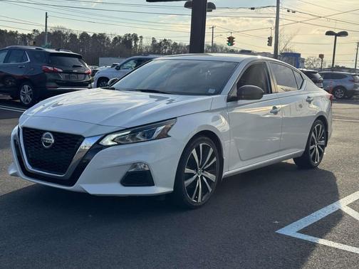 2020 Nissan Altima SR FWD