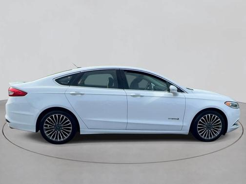 OXFORD WHITE 2018 Ford Fusion Hybrid Titanium
