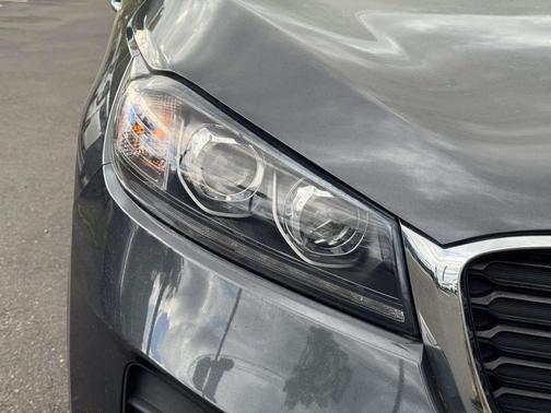 Gravity Grey 2020 Kia Sorento LX