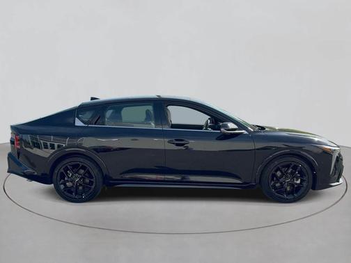 Aurora Black Pearl 2025 Kia K4 GT-Line Turbo
