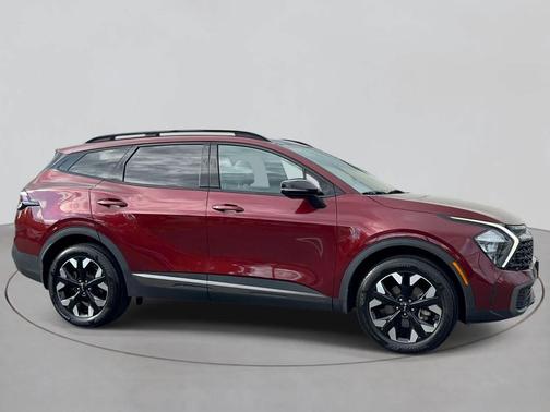 Dawning Red 2023 Kia Sportage X-Line