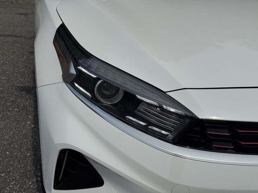 Snow White Pearl 2023 Kia Forte GT-Line