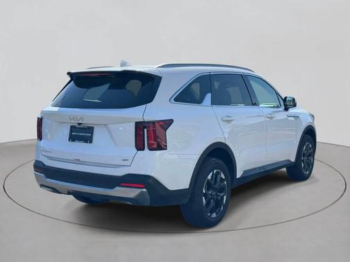Glacial White Pearl 2025 Kia Sorento S