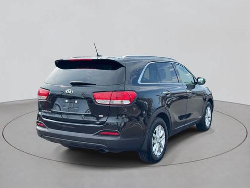 Ebony Black 2017 Kia Sorento LX
