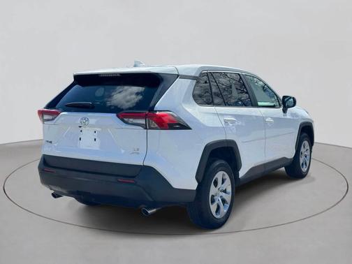 Ice Cap 2023 Toyota RAV4 LE