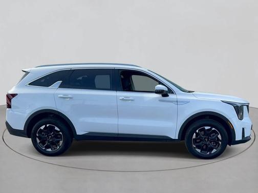 Glacial White Pearl 2025 Kia Sorento S