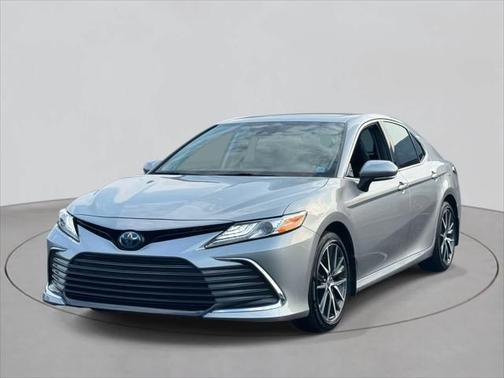 2023 Toyota Camry Hybrid XLE