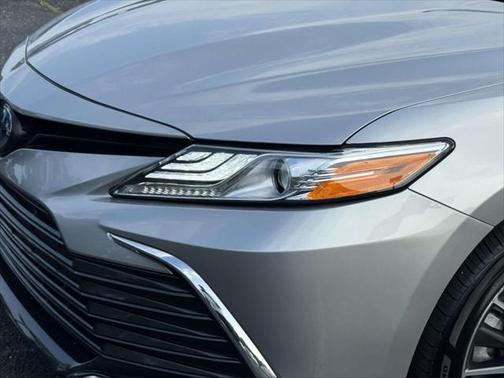 2023 Toyota Camry Hybrid XLE